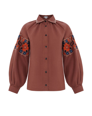 Лляна сорочка цегляного кольору з етно вишивкою на комірі