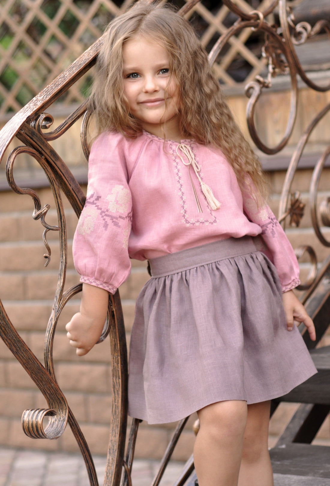 VMV Soft pink embroidery with an ornament