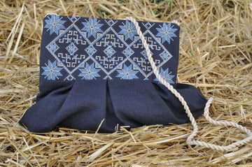 Embroidery clutch for women