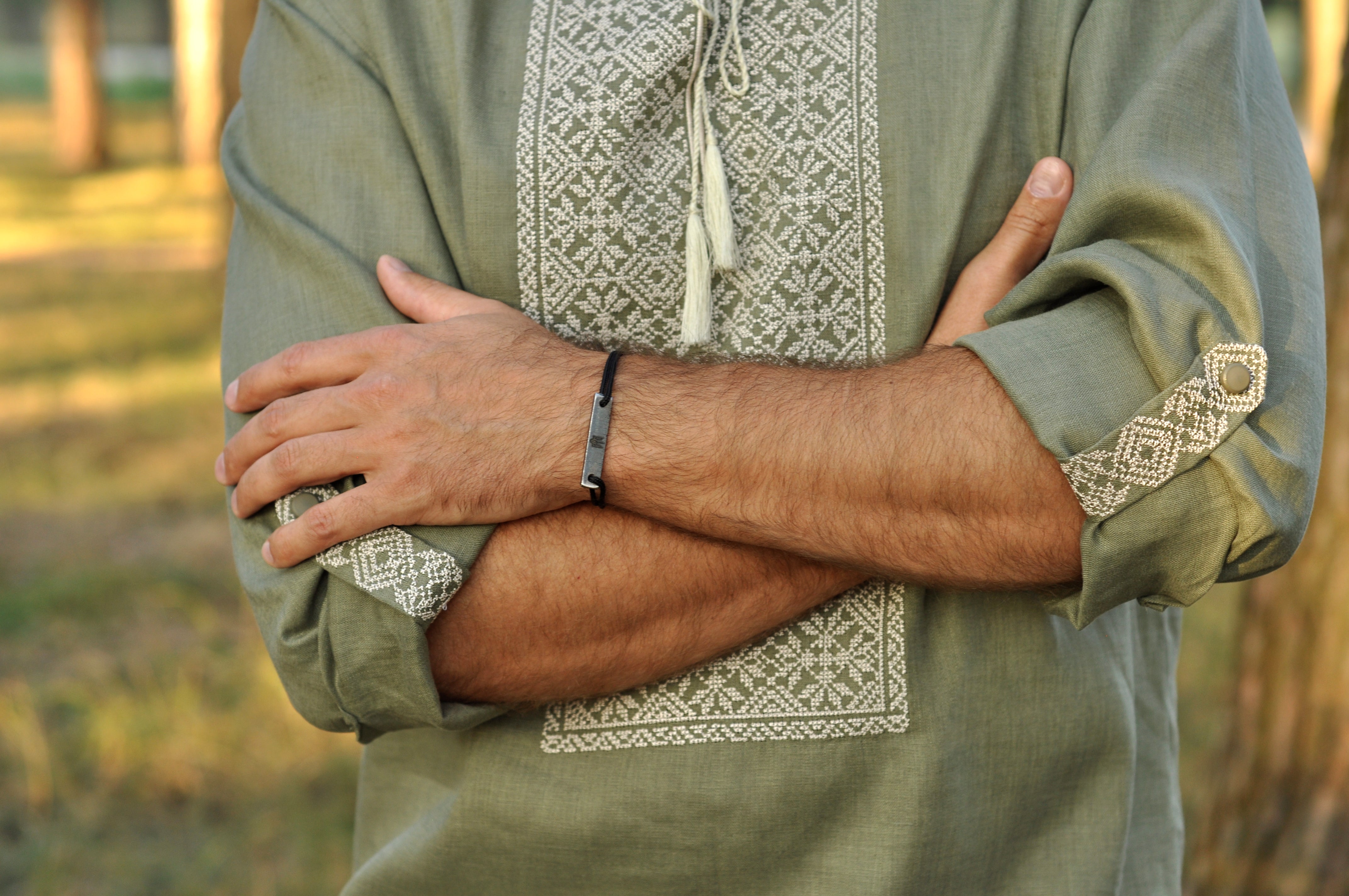 Men's Embroidered Shirt Made Of Natural Linen In Khaki Color
