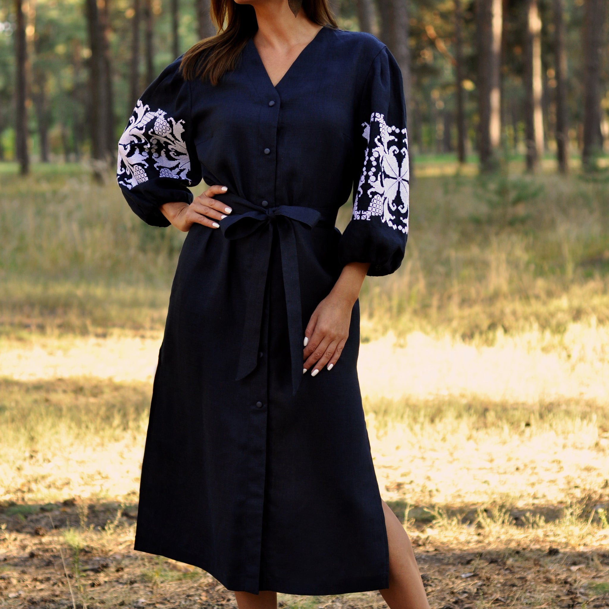 Linen Dressing Gown With Accent Embroidery