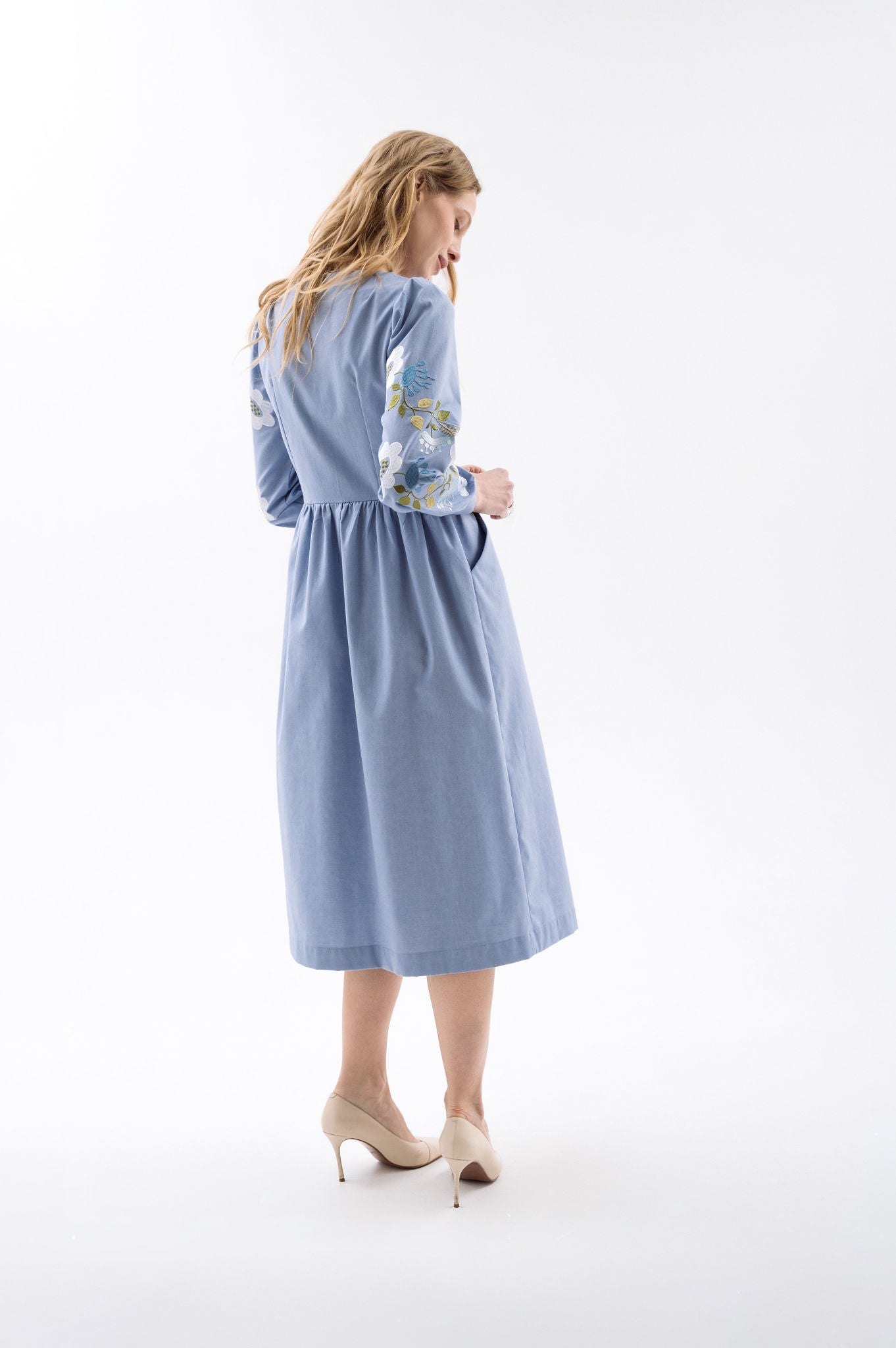 Dress With Embroidered Flowers In Shades Of Sky Blue Ornament