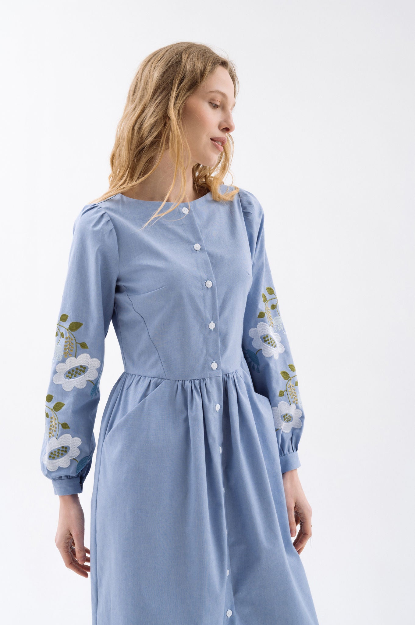 Dress With Embroidered Flowers In Shades Of Sky Blue Ornament