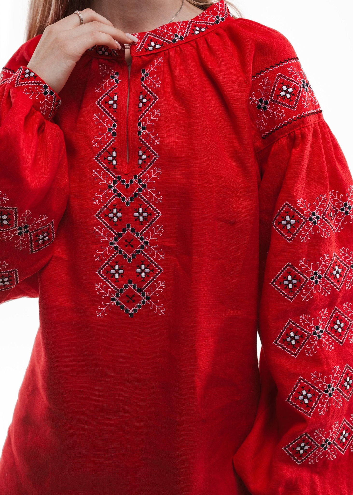 Sumy Women's Embroidery With Red Geometric Pattern Ornament