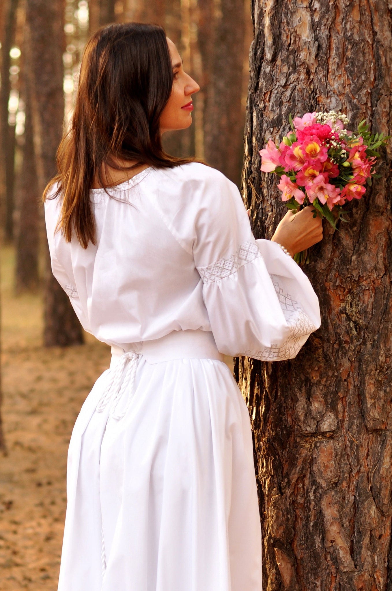 Wedding Dress with Delicate Lace Embroidery Ornament