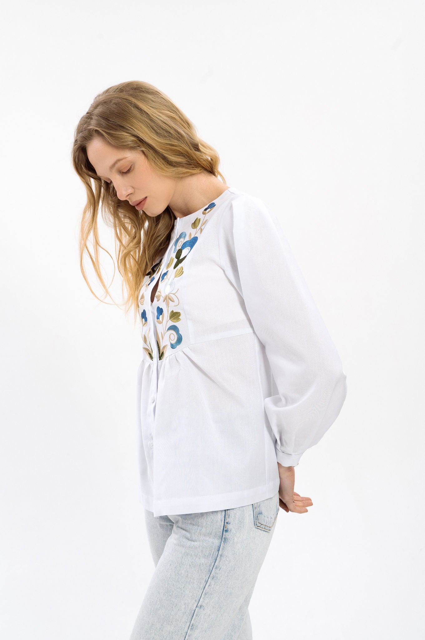 White Embroidered Shirt With An Ornament In Shades Of The Sky Ornament