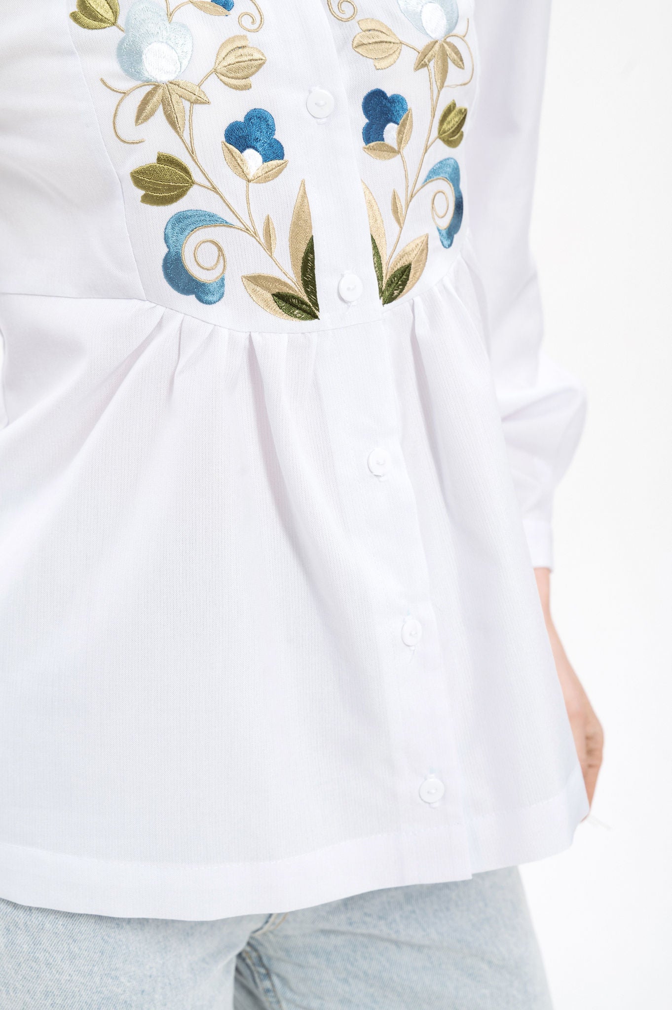White Embroidered Shirt With An Ornament In Shades Of The Sky Ornament