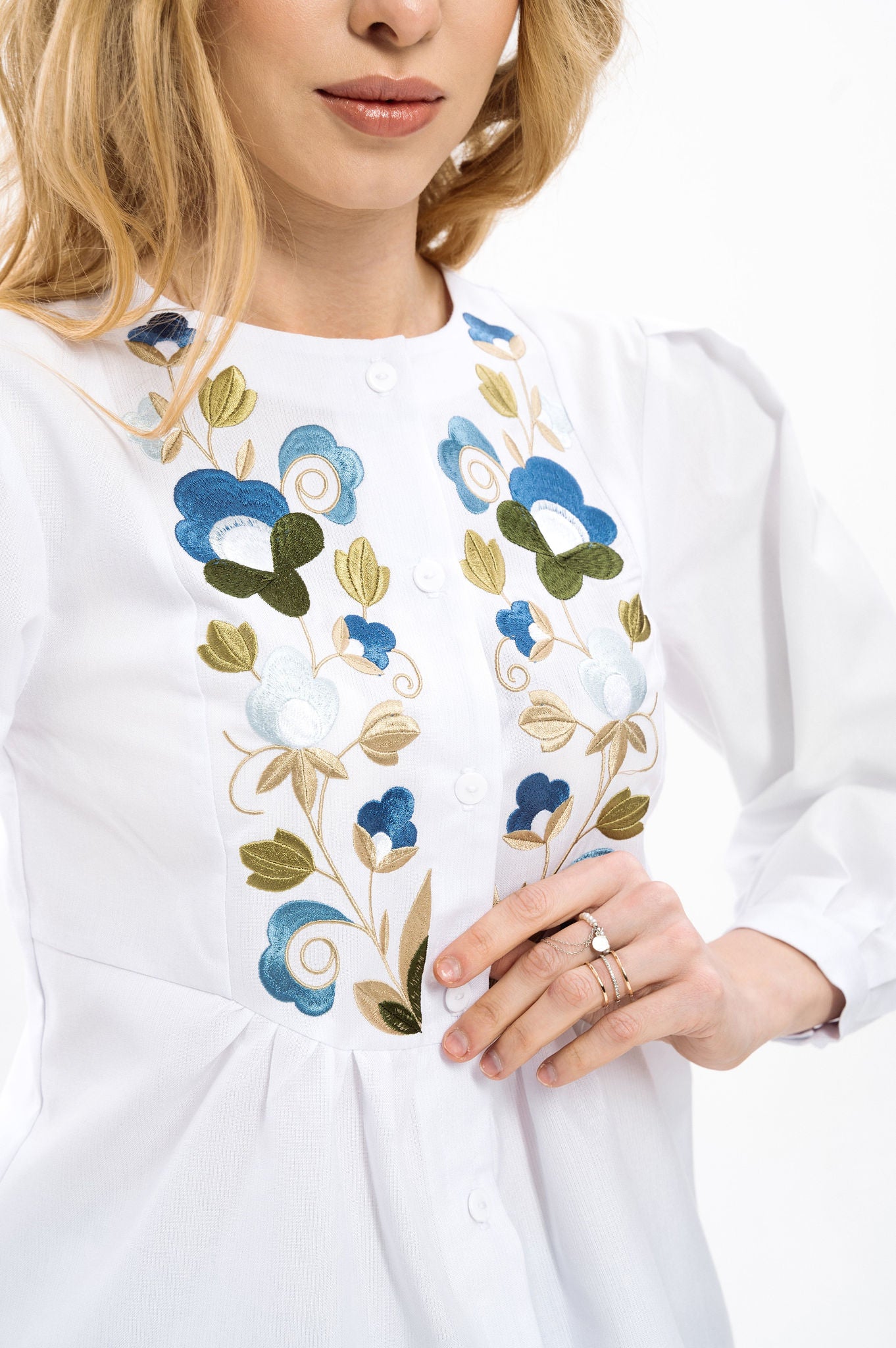 White Embroidered Shirt With An Ornament In Shades Of The Sky Ornament
